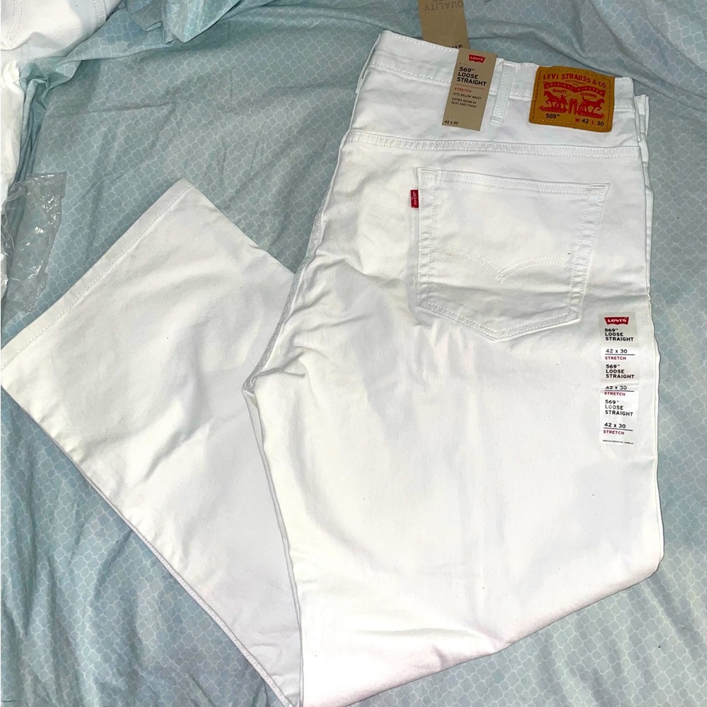 Levi’s 569 Loose Straight fit White Jeans 42 x 30